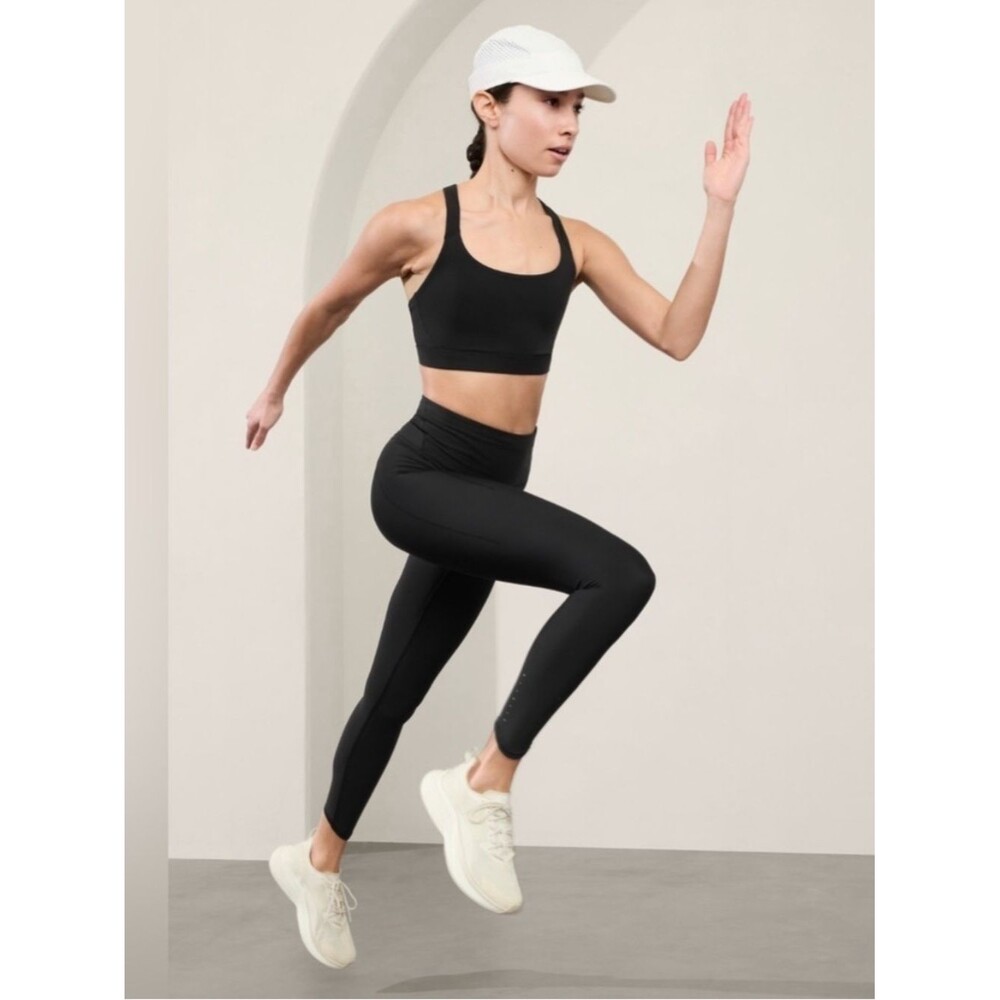 Athleta Black Pacesetter High Rise 7/8 Length Tights Leggings Size Large